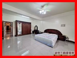 誠昱/安南稀有9房店住.